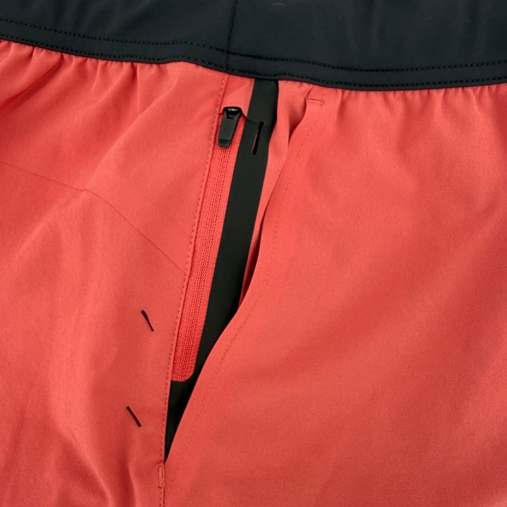 Ten Thousand Mens Interval‎ Shorts Red Size M Quick Dry Stretch Athletic - Picture 5 of 5